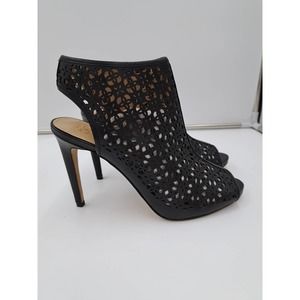 Ann Taylor Black Kristie Laser Cut Shootie 8.5